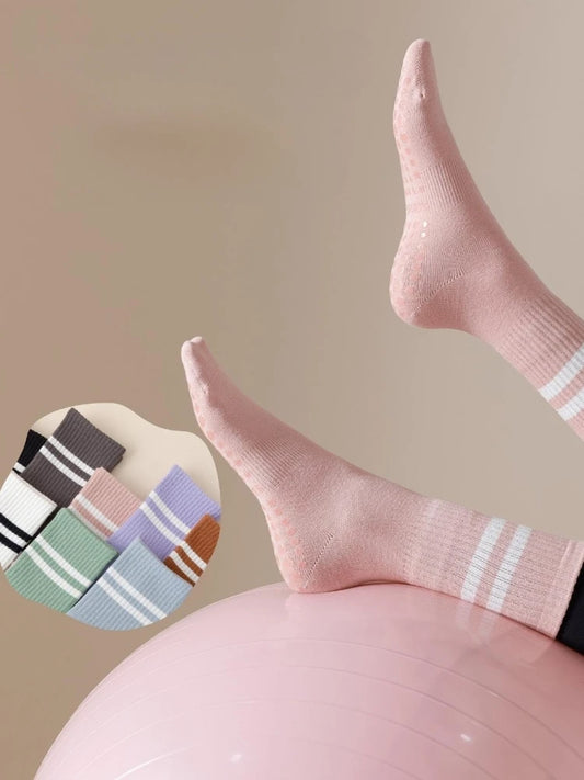 CAREZUVA™ PILATES SOCKS